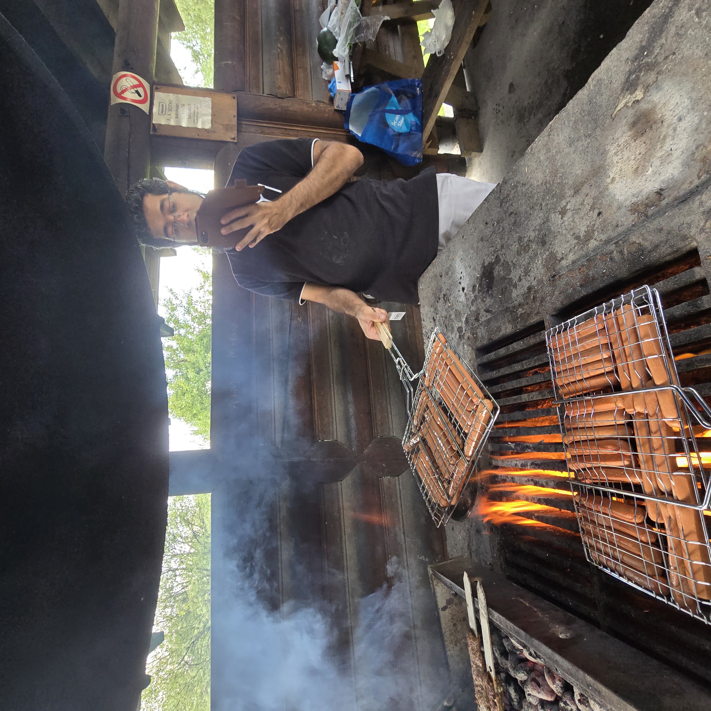Image 10 of 31 from an EMC gathering, celebration, or shared community meal