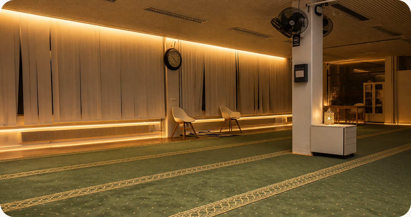 Symbolic illustration of a welcoming mosque-inspired arch opening toward a Nordic horizon